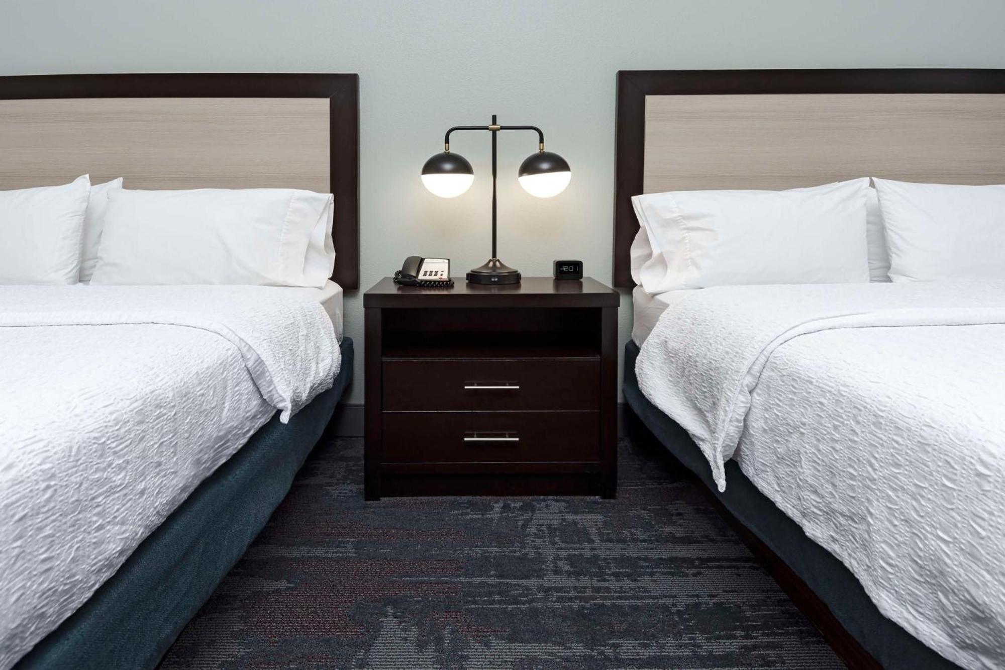 Hampton & - Downtown Hotel Raleigh