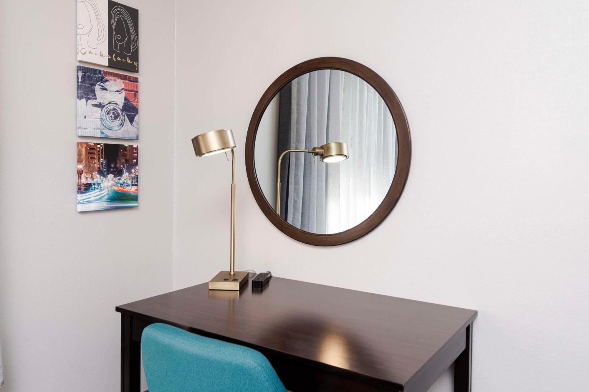 Hotel Hampton & - Downtown 3*