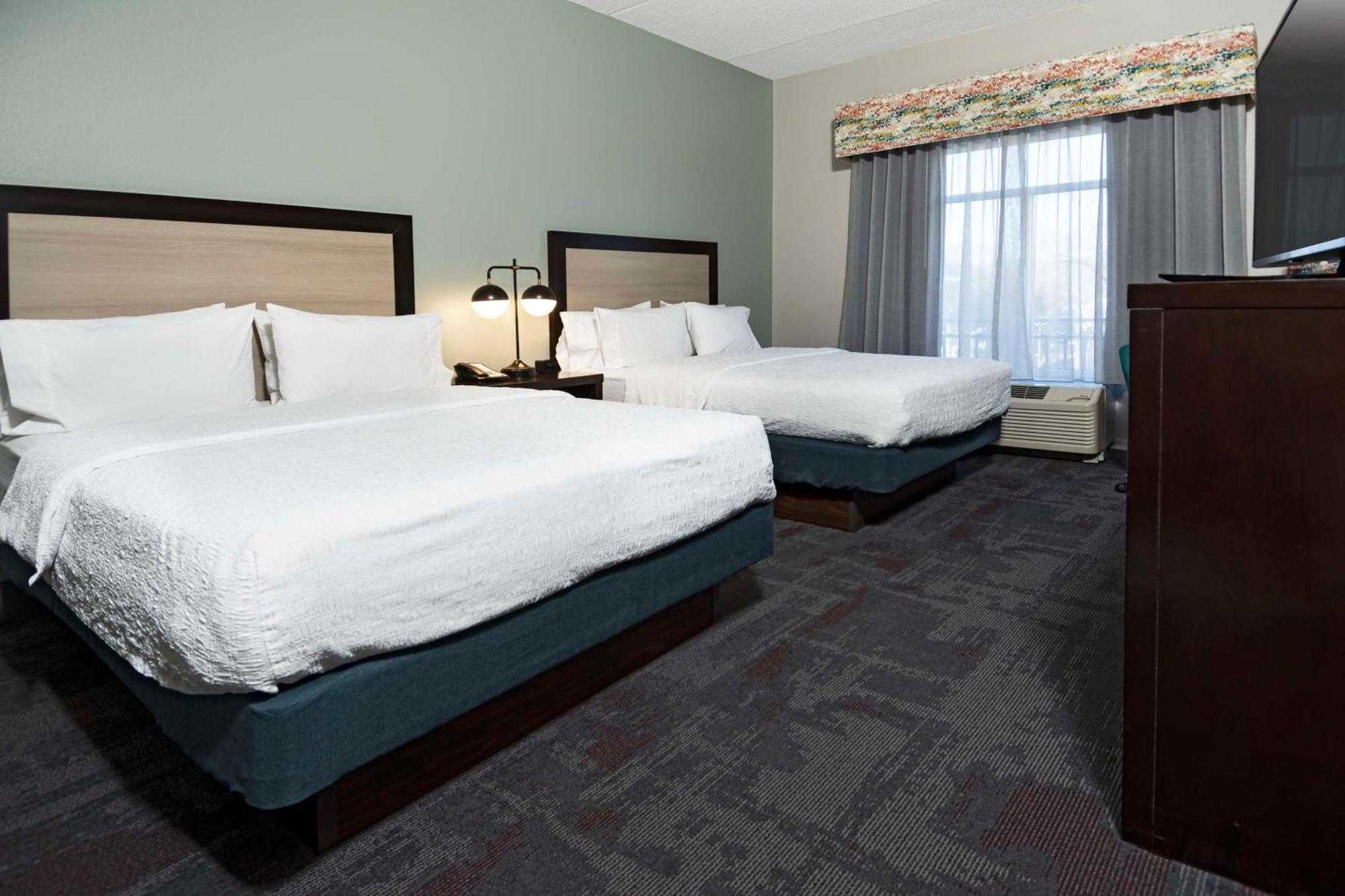 Hotel Hampton & - Downtown Raleigh
